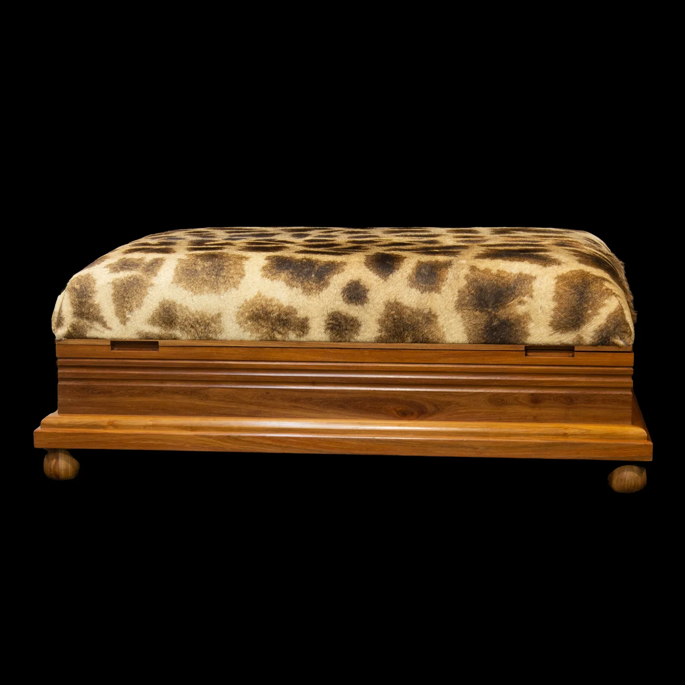 Giraffe Ottoman Storage — Highveld Taxidermists