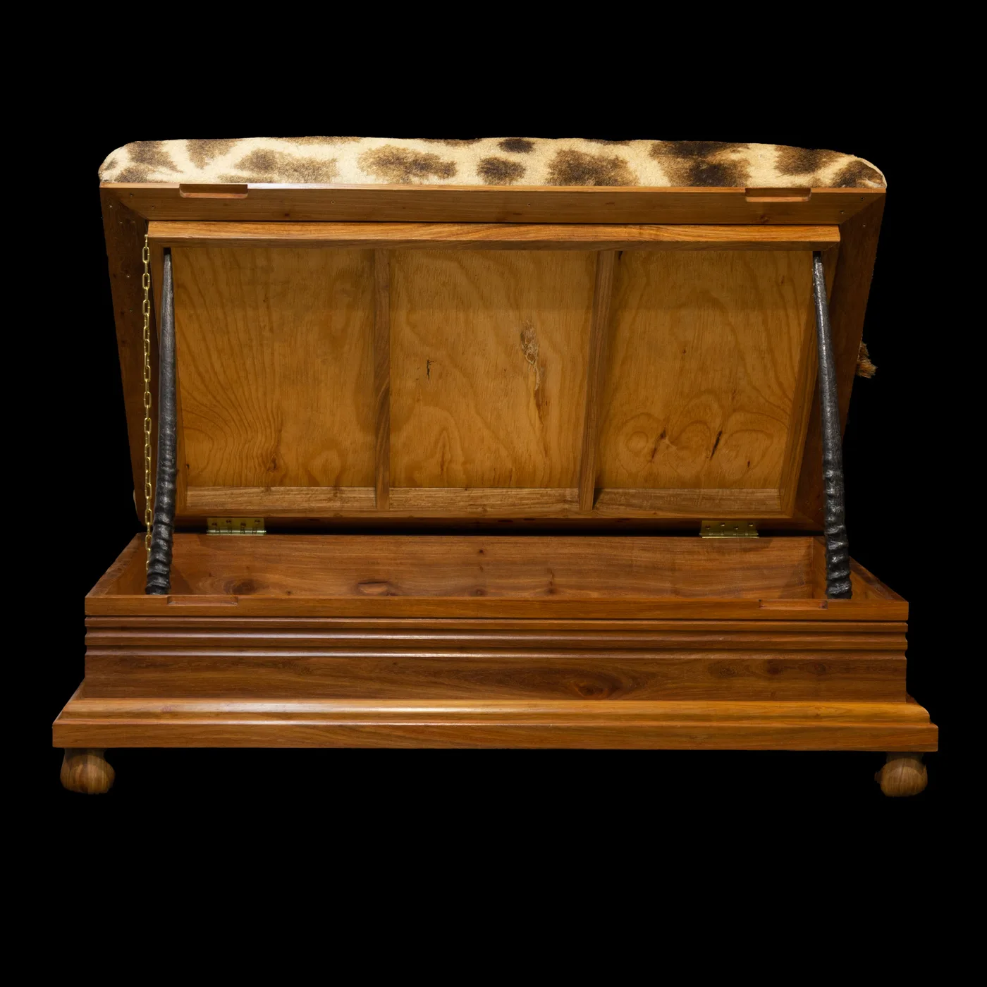 Giraffe Ottoman Storage — Highveld Taxidermists