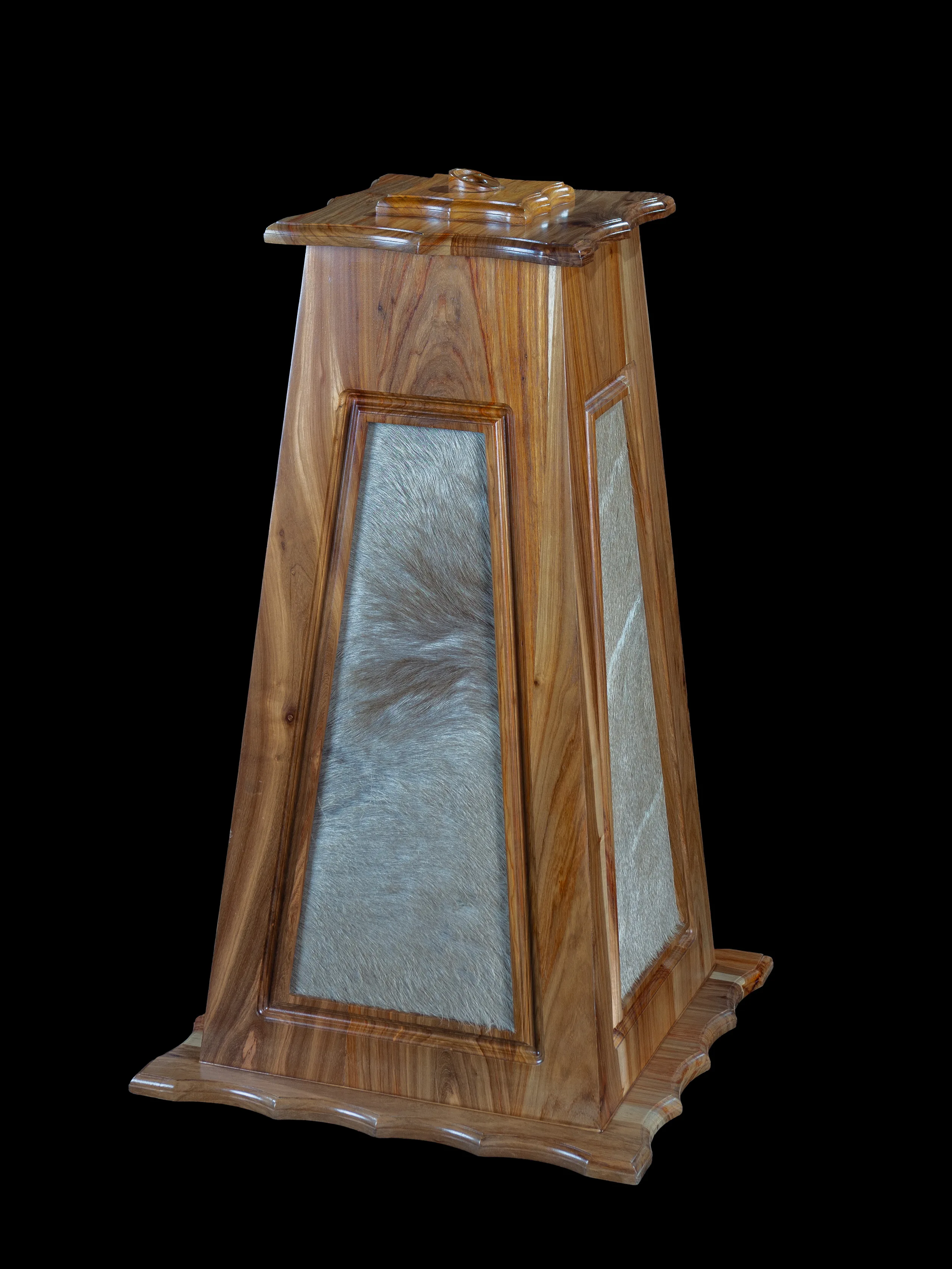 Tapered Pedestal Square Inlays Design — Highveld Taxidermists